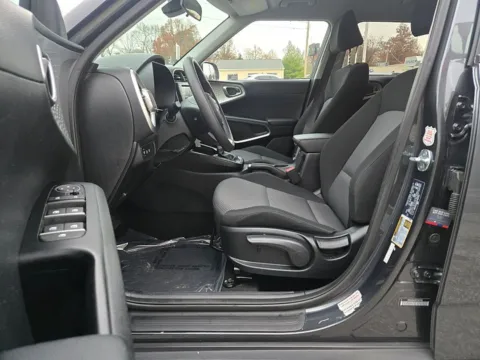 More photos of 2024 Kia Soul LX IVT at 5 Star Auto Plaza - St. Louis, MO