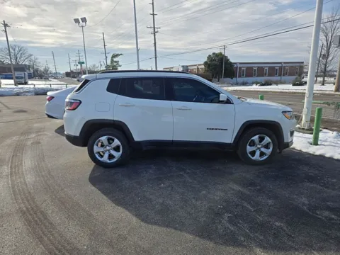 Photos of 2021 Jeep Compass Latitude 4x4 for sale in St. Louis, MO at 5 Star Auto Plaza - St. Louis