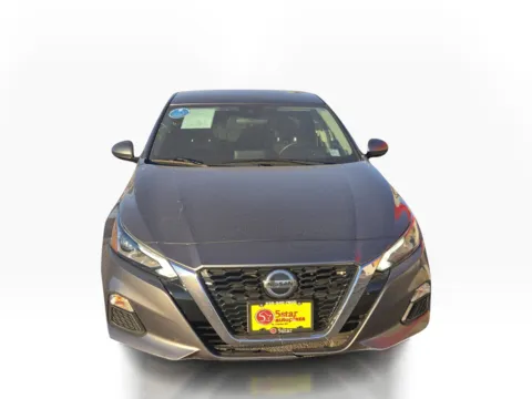 Photos of 2021 Nissan Altima 2.5 SV Sedan for sale in St. Louis, MO at 5 Star Auto Plaza - St. Louis
