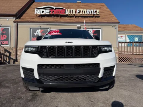 More photos of 2021 JEEP GRAND CHEROKEE LAREDO X at Ride Time Auto Finance Merrillville, IN
