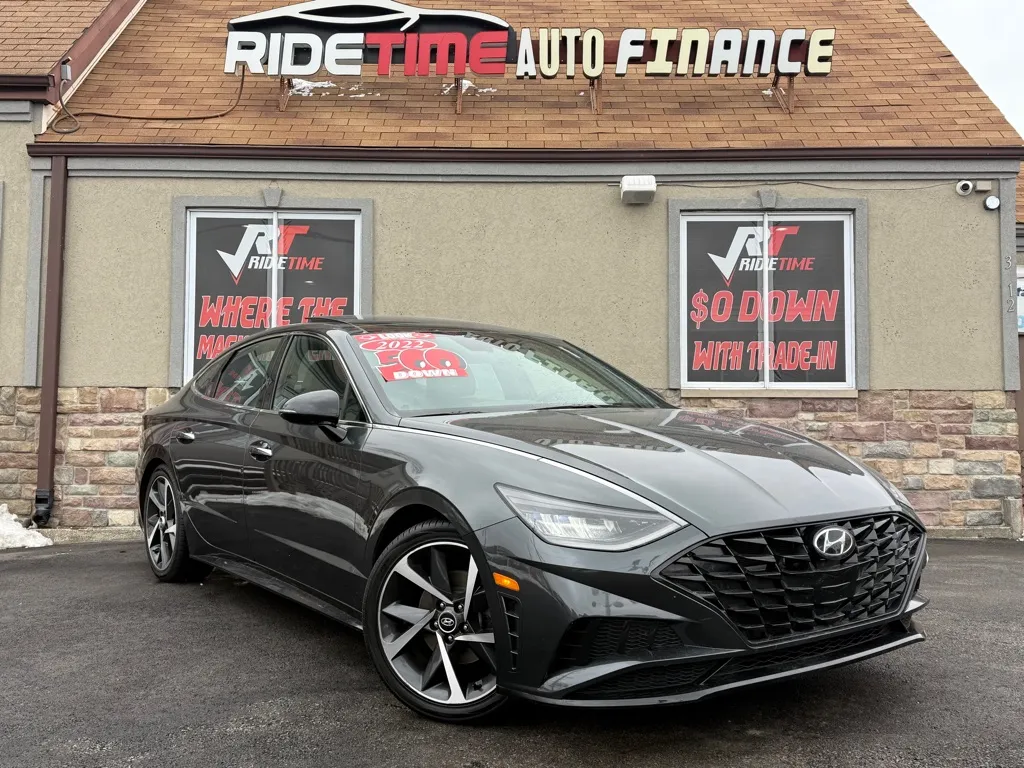 Gray 2022 HYUNDAI SONATA SEL PLUS for sale in Merrillville, IN