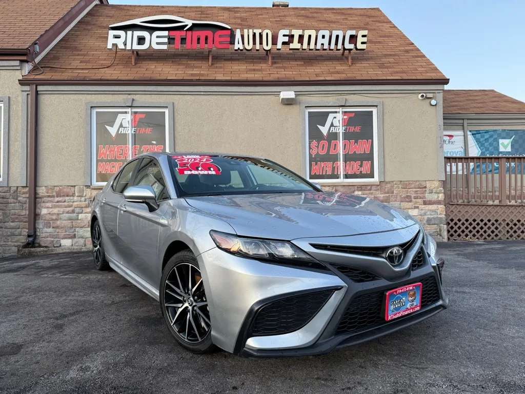 Silver 2024 TOYOTA CAMRY SE for sale in Merrillville, IN
