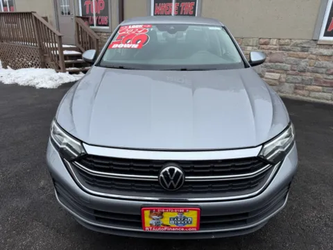 More photos of 2024 VOLKSWAGEN JETTA SE at Ride Time Auto Finance Merrillville, IN