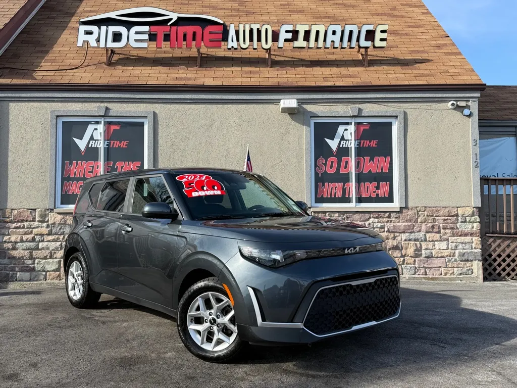 Gray 2024 KIA SOUL LX for sale in Merrillville, IN
