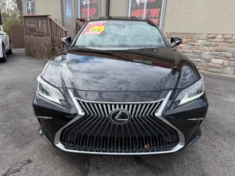 More photos of 2019 LEXUS ES 350 BASE at Ride Time Auto Finance Merrillville, IN