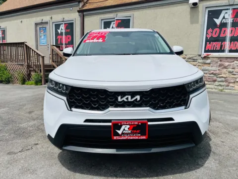 More photos of 2023 KIA SORENTO LX at Ride Time Auto Finance Merrillville, IN