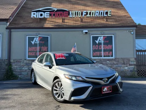 Silver 2024 TOYOTA CAMRY SE for sale in Merrillville, IN