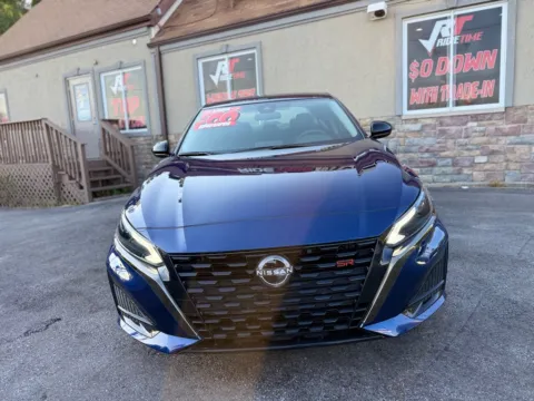 More photos of 2023 NISSAN ALTIMA 2.5 SR - AWD at Ride Time Auto Finance Merrillville, IN