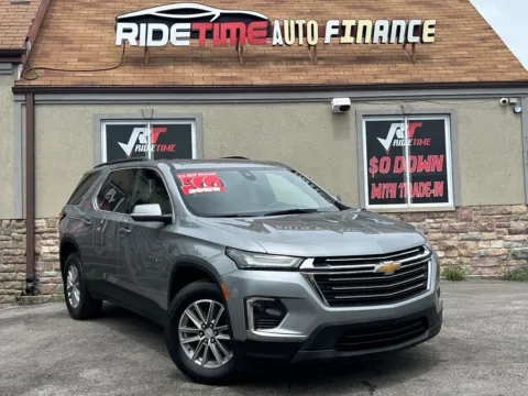 Gray 2023 CHEVROLET TRAVERSE LT CLOTH for sale in Merrillville, IN