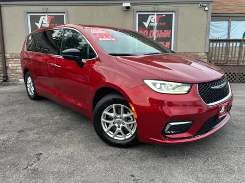 Photos of 2025 CHRYSLER PACIFICA SELECT for sale in Merrillville, IN at Ride Time Auto Finance Merrillville