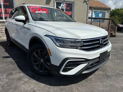 Another view of 2024 VOLKSWAGEN TIGUAN WOLFSBURG EDITION 4MOTION for sale in Merrillville, IN at Ride Time Auto Finance Merrillville