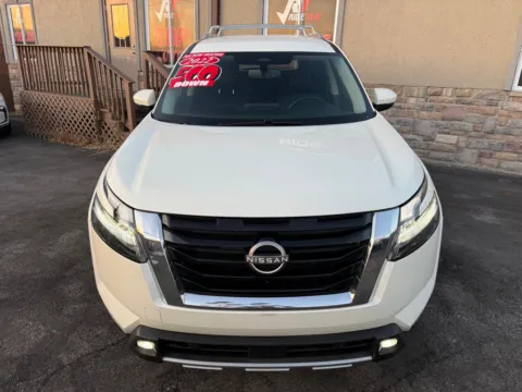 More photos of 2022 NISSAN PATHFINDER SL-AWD at Ride Time Auto Finance Merrillville, IN