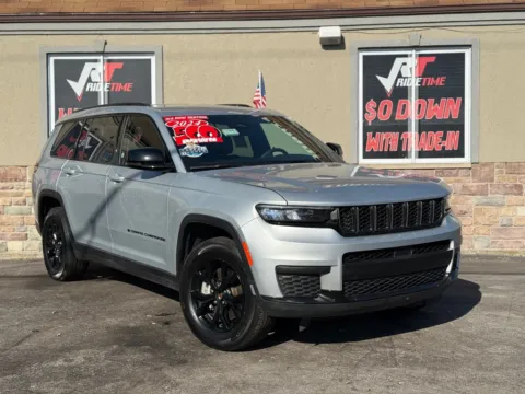 Photos of 2024 JEEP GRAND CHEROKEE ALTITUDE 4X4 for sale in Merrillville, IN at Ride Time Auto Finance Merrillville