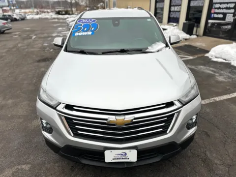More photos of 2022 CHEVROLET TRAVERSE LT CLOTH at Pro Auto Finance, IN