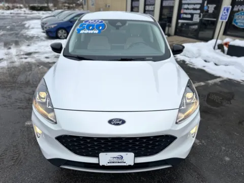 More photos of 2022 FORD ESCAPE SEL at Pro Auto Finance, IN