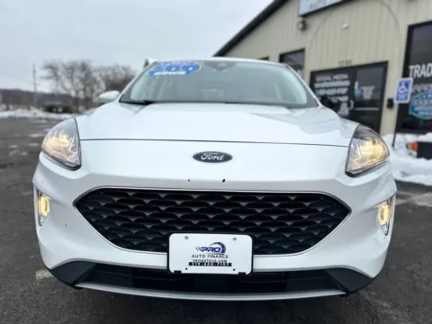 Another view of 2022 FORD ESCAPE SEL for sale in Crown Point, IN at Pro Auto Finance