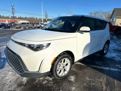 More photos of 2024 KIA SOUL LX at Pro Auto Finance, IN
