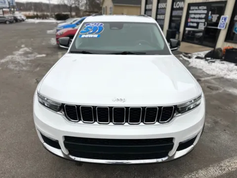 More photos of 2023 JEEP GRAND CHEROKEE LIMITED at Pro Auto Finance, IN