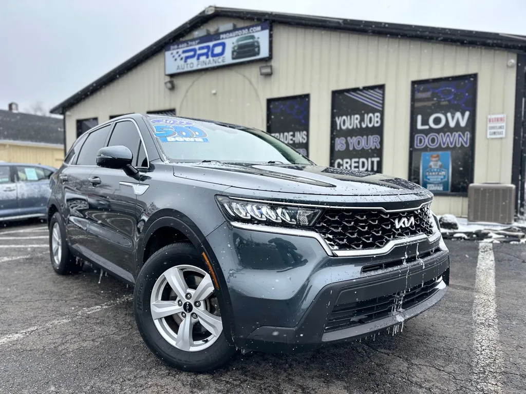 Gray 2022 KIA SORENTO LX for sale in Crown Point, IN