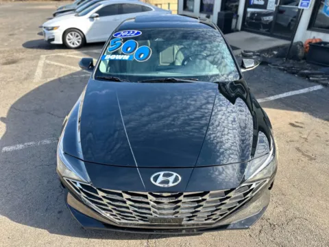 More photos of 2022 HYUNDAI ELANTRA LIMITED at Pro Auto Finance, IN