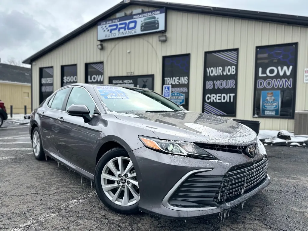2023 TOYOTA CAMRY LE for sale in Crown Point, IN