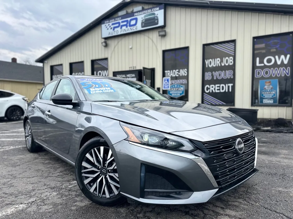 Gray 2025 NISSAN ALTIMA 2.5 SV for sale in Crown Point, IN