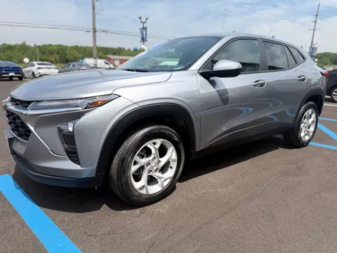 More photos of 2024 CHEVROLET TRAX LS at Pro Auto Finance, IN
