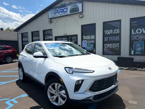 White 2024 BUICK ENCORE GX PREFERRED for sale in Crown Point, IN