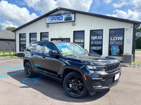 Black 2023 JEEP GRAND CHEROKEE LIMITED for sale in Crown Point, IN