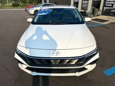 More photos of 2024 HYUNDAI ELANTRA SEL at Pro Auto Finance, IN