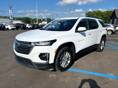 More photos of 2023 CHEVROLET TRAVERSE LT CLOTH at Pro Auto Finance, IN
