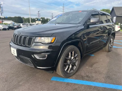 More photos of 2021 JEEP GRAND CHEROKEE 80TH ANNIVERSARY EDITION at Pro Auto Finance, IN