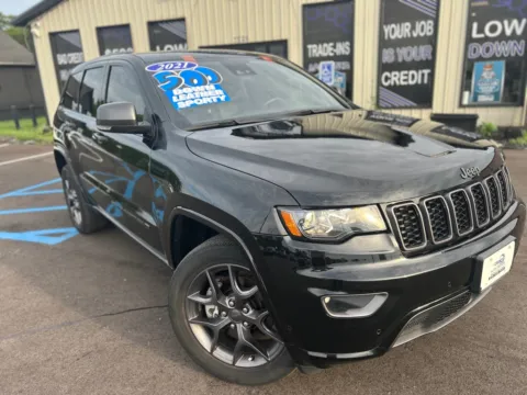 Photos of 2021 JEEP GRAND CHEROKEE 80TH ANNIVERSARY EDITION for sale in Crown Point, IN at Pro Auto Finance