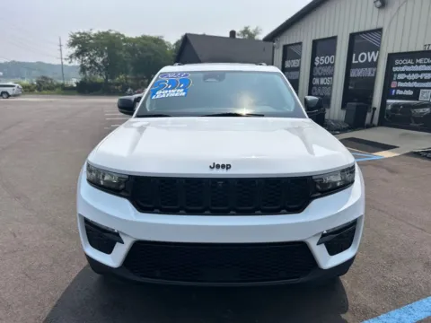 More photos of 2023 JEEP GRAND CHEROKEE LIMITED at Pro Auto Finance, IN