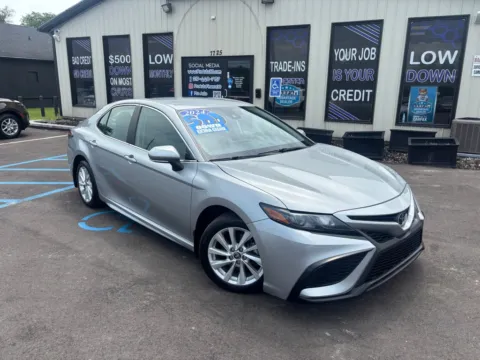Photos of 2024 TOYOTA CAMRY SE for sale in Crown Point, IN at Pro Auto Finance