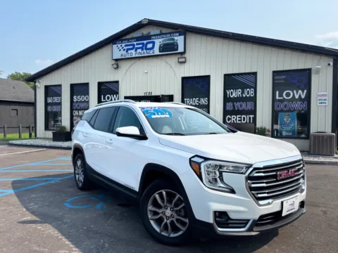 White 2024 GMC TERRAIN SLT for sale in Crown Point, IN