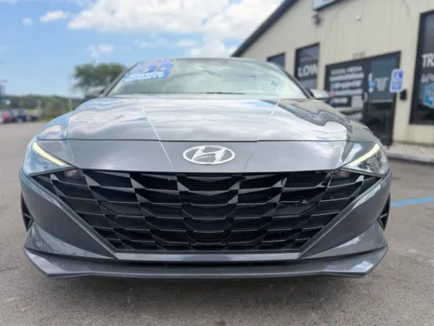 More photos of 2023 HYUNDAI ELANTRA SE at Pro Auto Finance, IN