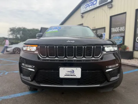 Another view of 2023 JEEP GRAND CHEROKEE 30TH ANNIVERSARY 4XE for sale in Crown Point, IN at Pro Auto Finance