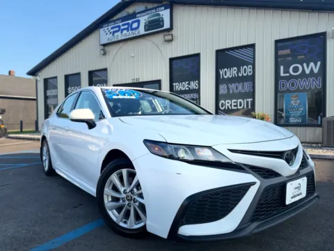 White 2024 TOYOTA CAMRY SE for sale in Crown Point, IN