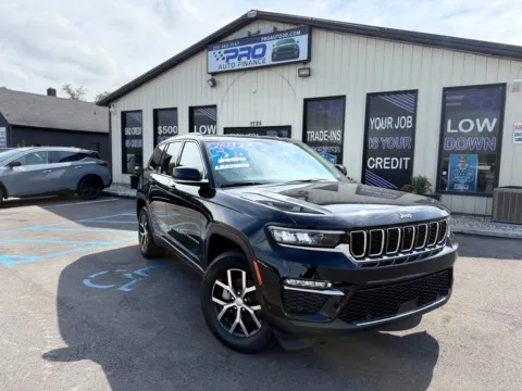 Black 2023 JEEP GRAND CHEROKEE LIMITED for sale in Crown Point, IN