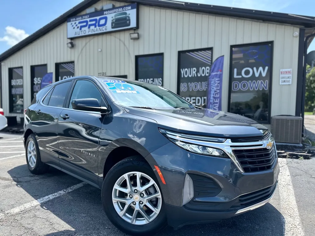 Gray 2023 CHEVROLET EQUINOX LT for sale in Crown Point, IN