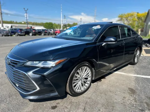 More photos of 2022 TOYOTA AVALON HYBRID LIMITED at Pro Auto Finance, IN