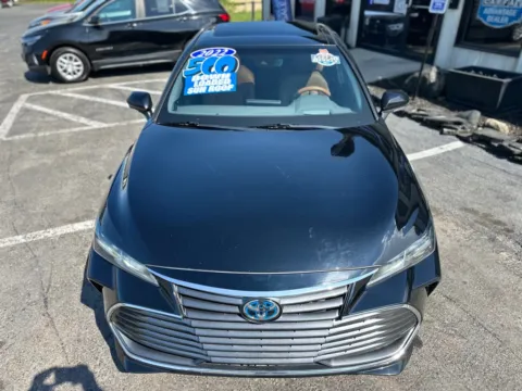 More photos of 2022 TOYOTA AVALON HYBRID LIMITED at Pro Auto Finance, IN