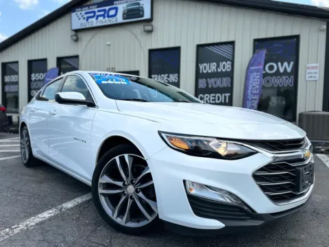 White 2023 CHEVROLET MALIBU LT for sale in Crown Point, IN