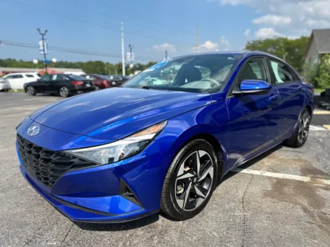 More photos of 2023 HYUNDAI ELANTRA SEL at Pro Auto Finance, IN