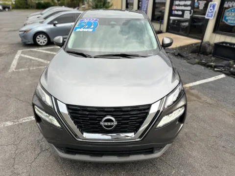 More photos of 2022 NISSAN ROGUE SV at Pro Auto Finance, IN