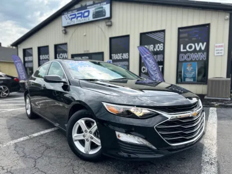 Black 2024 CHEVROLET MALIBU LT for sale in Crown Point, IN