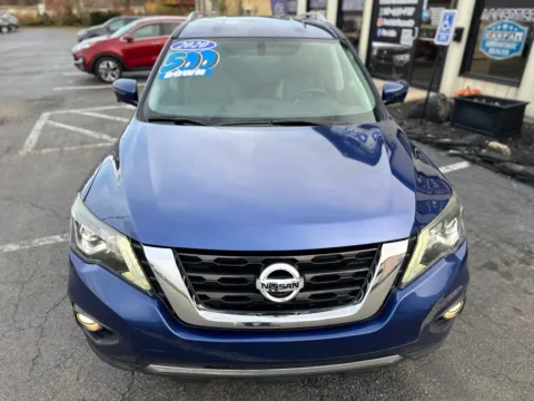 More photos of 2020 NISSAN PATHFINDER SL at Pro Auto Finance, IN