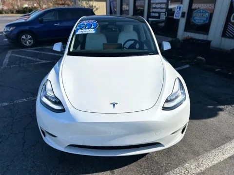More photos of 2021 TESLA MODEL Y LONG RANGE at Pro Auto Finance, IN