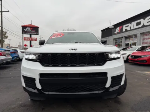Another view of 2023 JEEP GRAND CHEROKEE LAREDO for sale in Merrillville, IN at Ride Time Auto Finance Broadway